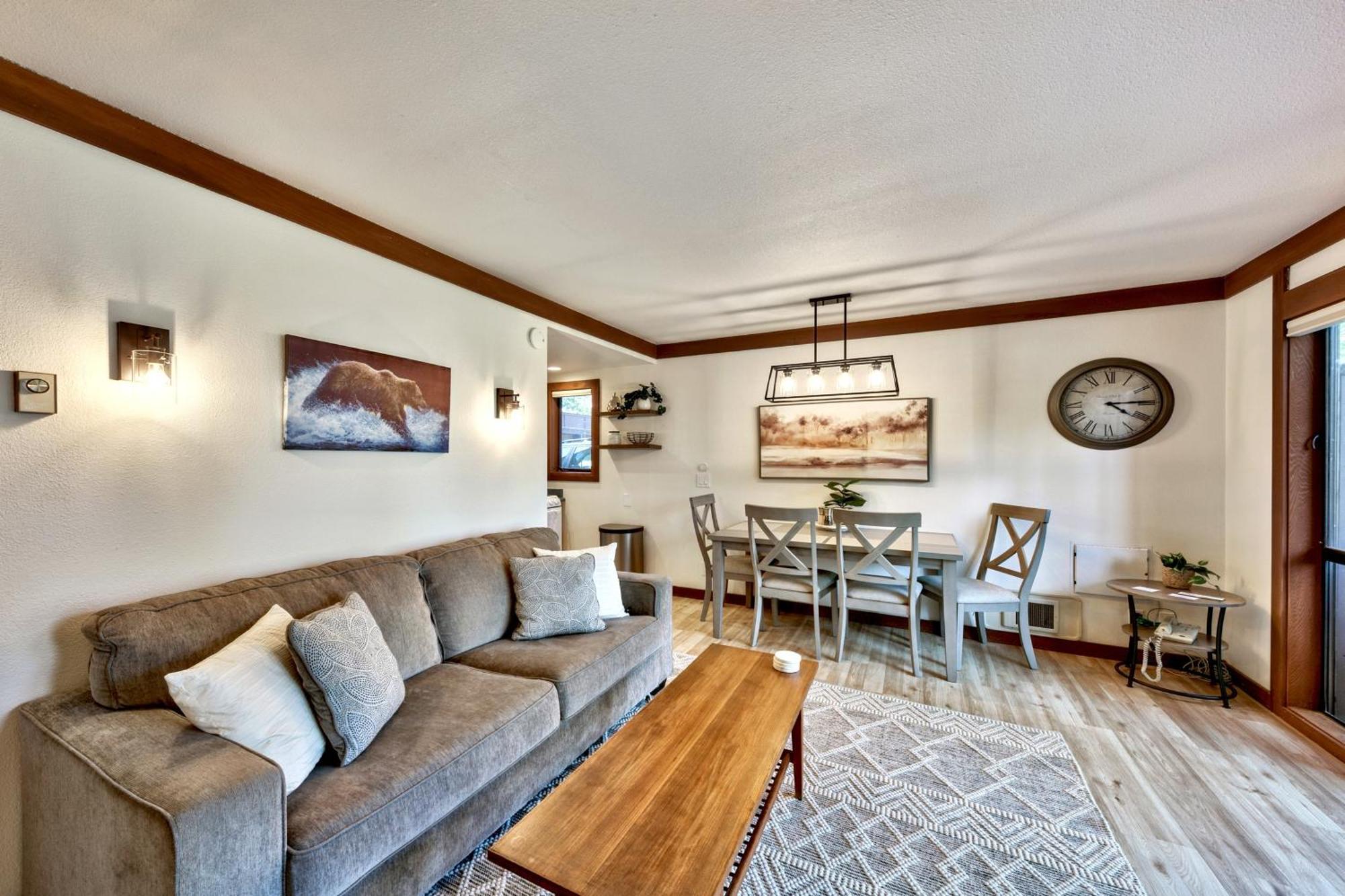 Beautiful Remodeled Condo In Tahoe City Extérieur photo