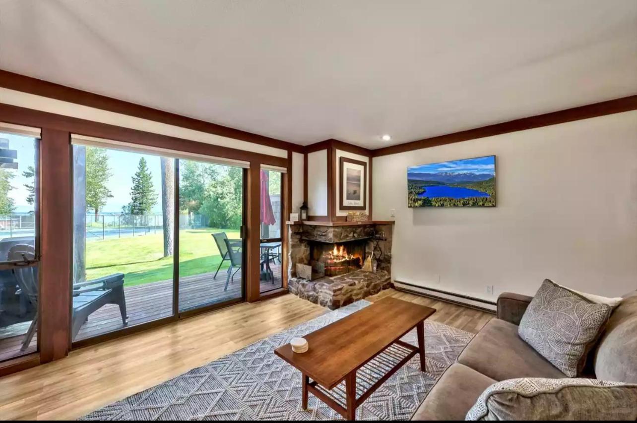 Beautiful Remodeled Condo In Tahoe City Extérieur photo